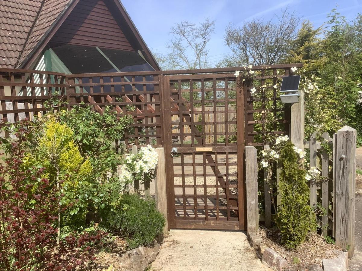 The Forge Vila Winscombe Exterior foto