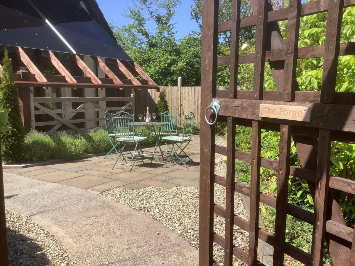 The Forge Vila Winscombe Exterior foto